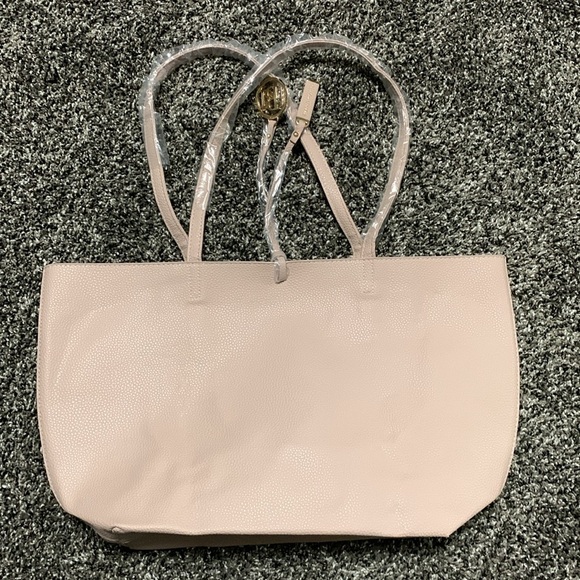 Badgley Mischka Decorative Chain Tote - Picture 8 of 12